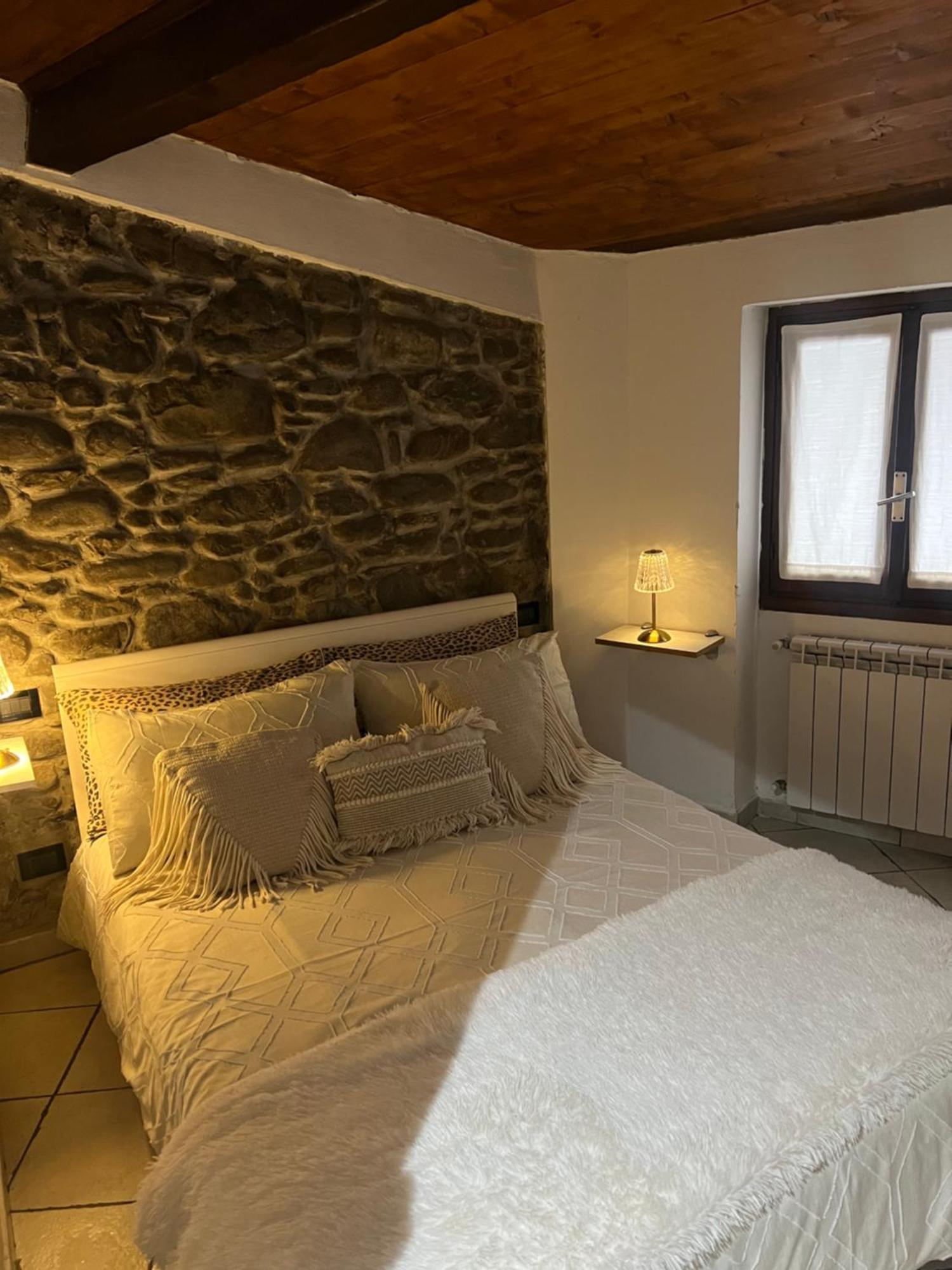 Ferienwohnung Casa Ale Dolceacqua Exterior foto