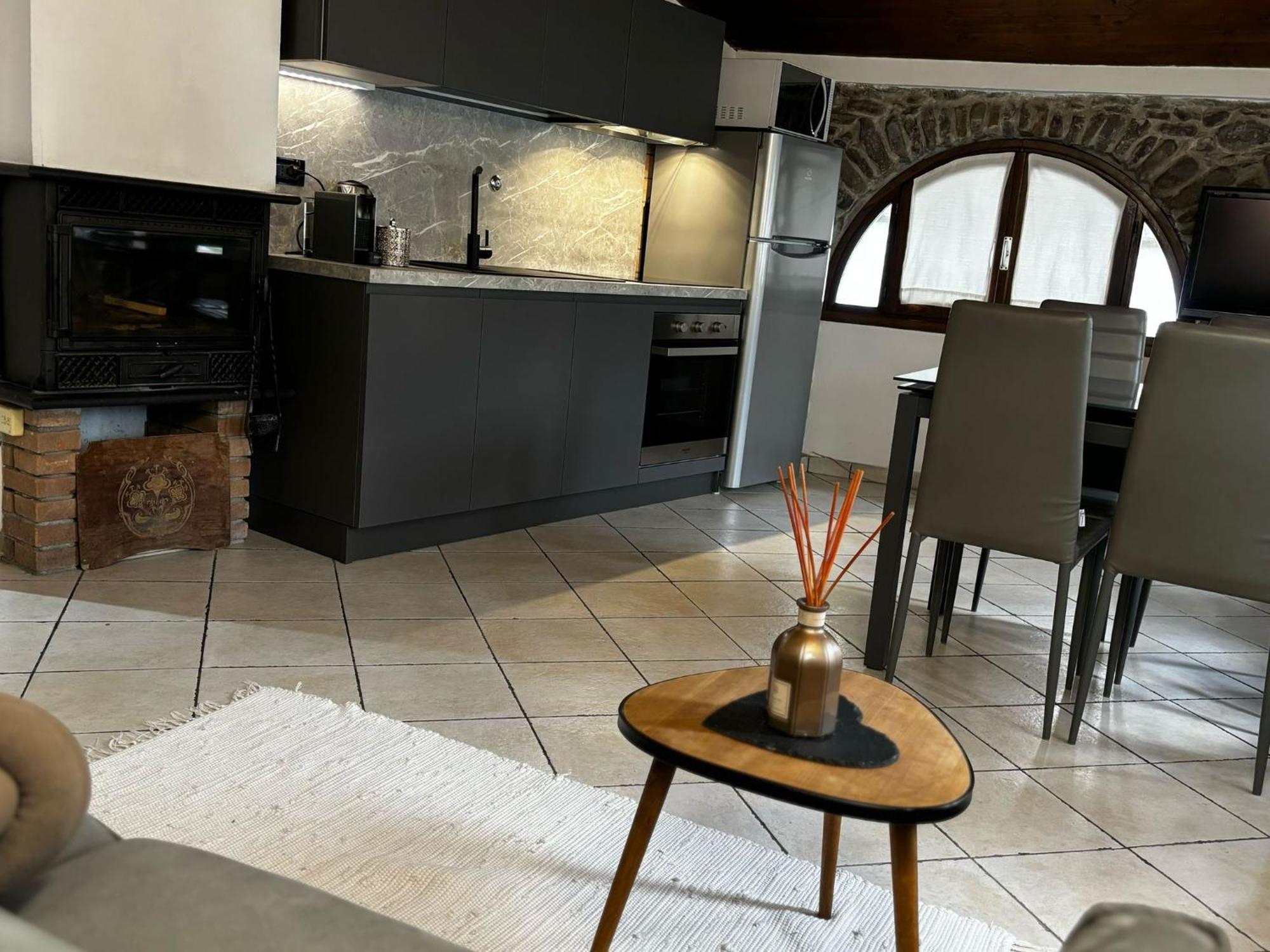 Ferienwohnung Casa Ale Dolceacqua Exterior foto